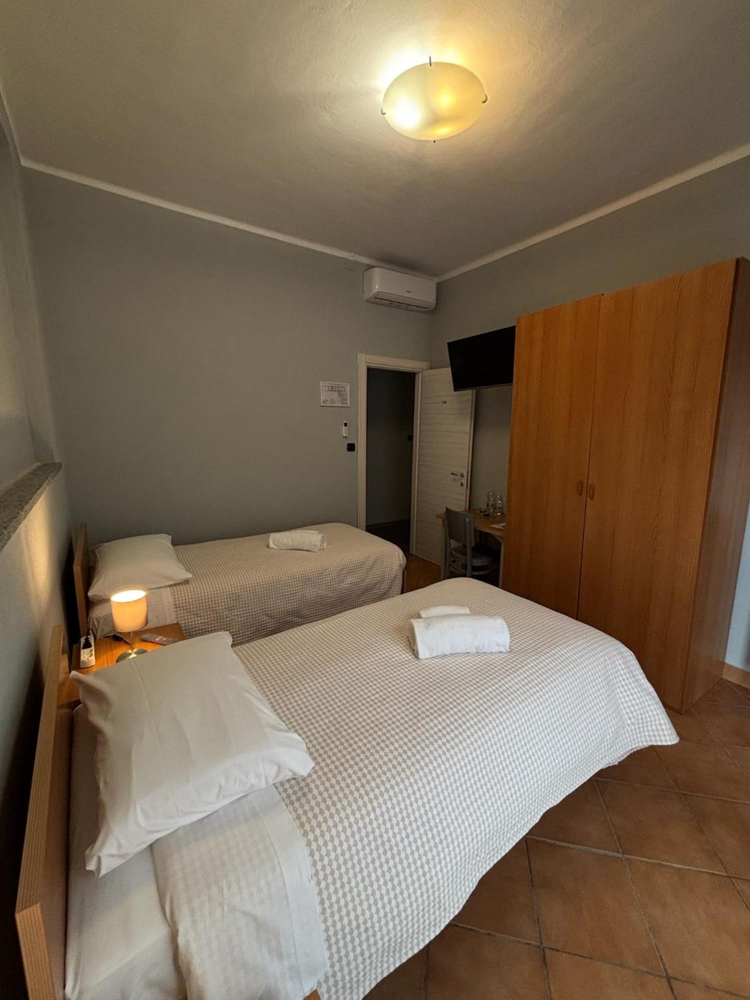 Domus Hotel Caselle Torinese Eksteriør billede