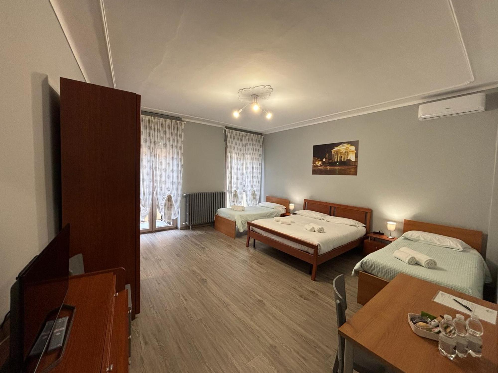 Domus Hotel Caselle Torinese Eksteriør billede