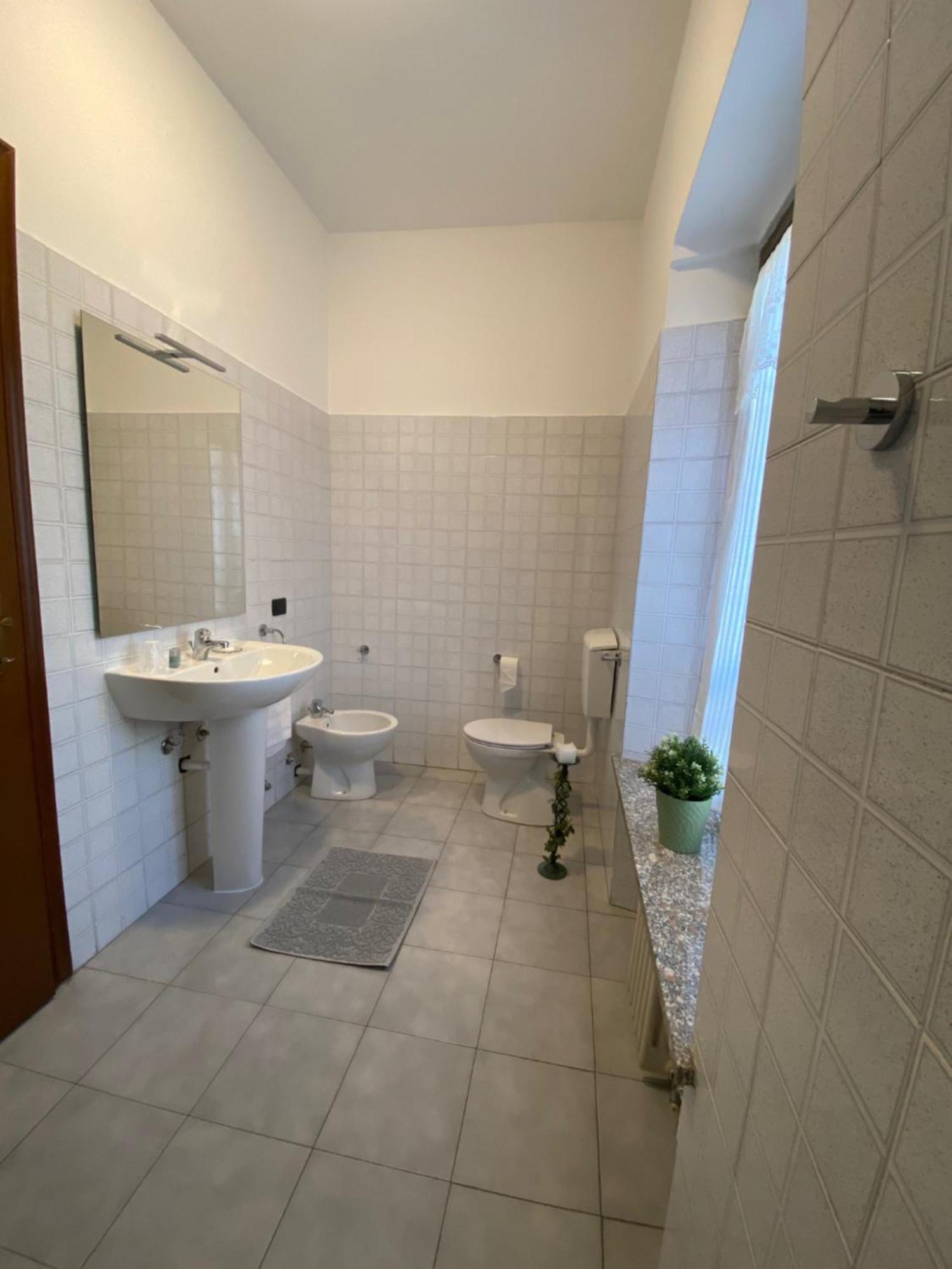 Domus Hotel Caselle Torinese Eksteriør billede